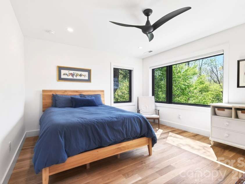 39 Boyd Avenue, Asheville, NC 28806.  MLS# CAR4372521, YatesRealty ID 25960. Large Second Bedroom