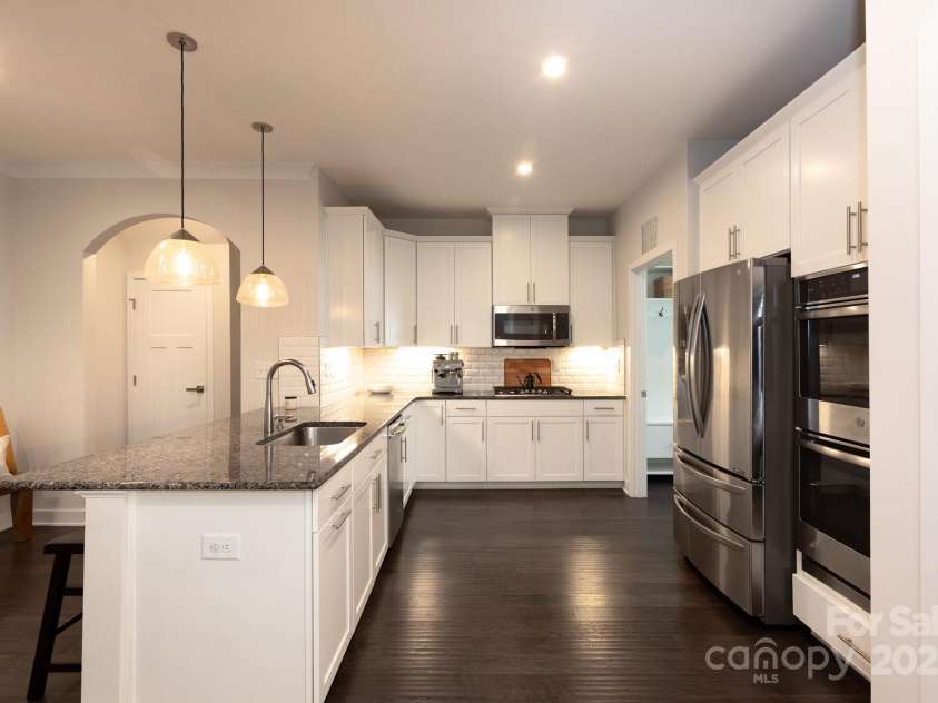 5907 Barrowlands Court, Charlotte, NC 28210.  MLS# CAR4278251, YatesRealty ID 25961. 