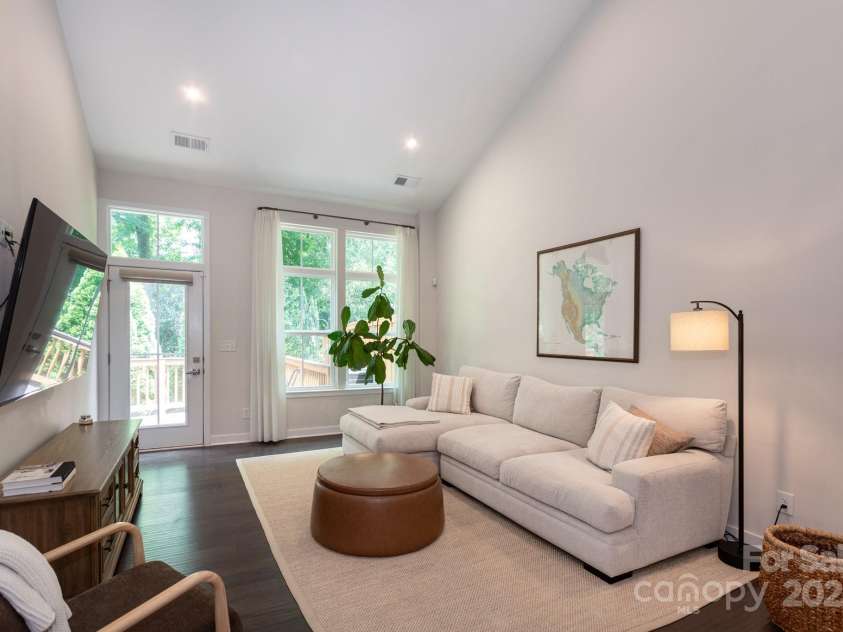 5907 Barrowlands Court, Charlotte, NC 28210.  MLS# CAR4278251, YatesRealty ID 25961. 