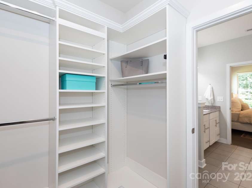 5907 Barrowlands Court, Charlotte, NC 28210.  MLS# CAR4278251, YatesRealty ID 25961. 