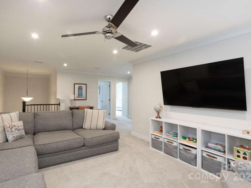 5907 Barrowlands Court, Charlotte, NC 28210.  MLS# CAR4278251, YatesRealty ID 25961. 