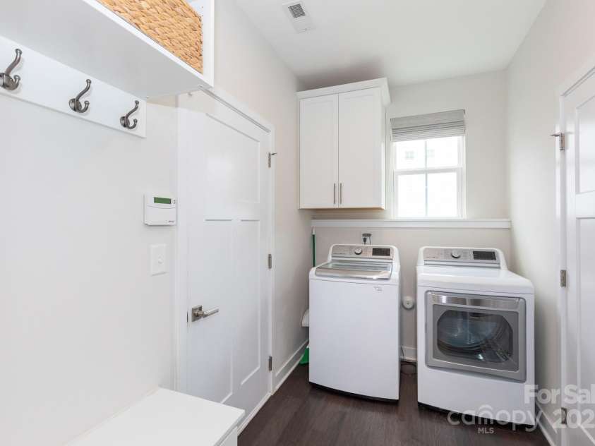 5907 Barrowlands Court, Charlotte, NC 28210.  MLS# CAR4278251, YatesRealty ID 25961. 