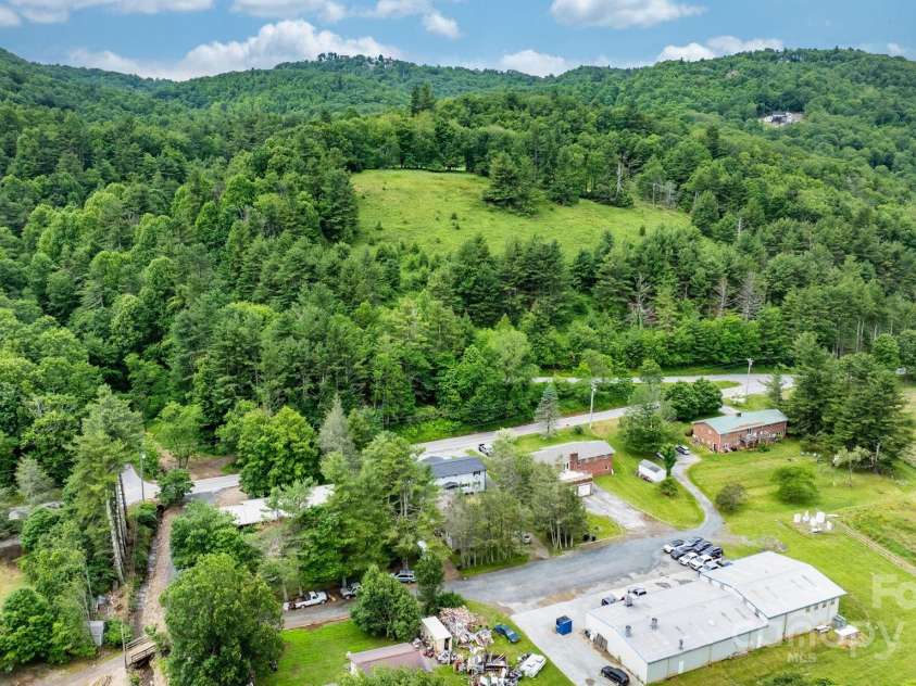 1175 Bamboo Road, Boone, NC 28607.  MLS# CAR4271412, YatesRealty ID 25962. 