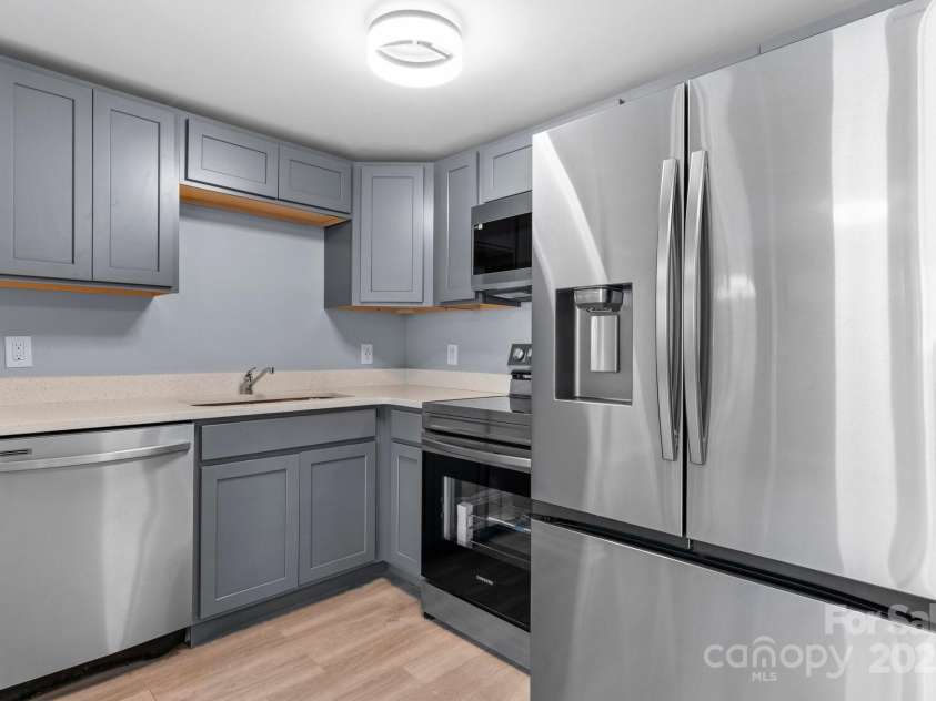 1175 Bamboo Road, Boone, NC 28607.  MLS# CAR4271412, YatesRealty ID 25962. Unit 3