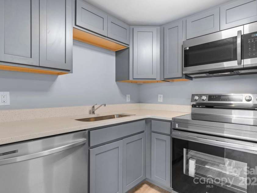 1175 Bamboo Road, Boone, NC 28607.  MLS# CAR4271412, YatesRealty ID 25962. Unit 3