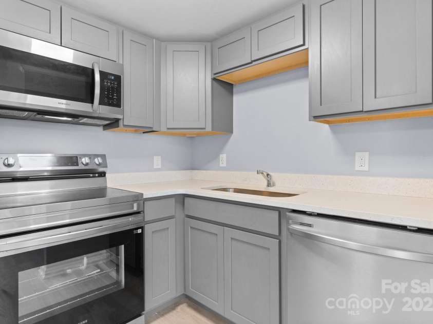 1175 Bamboo Road, Boone, NC 28607.  MLS# CAR4271412, YatesRealty ID 25962. Unit 4