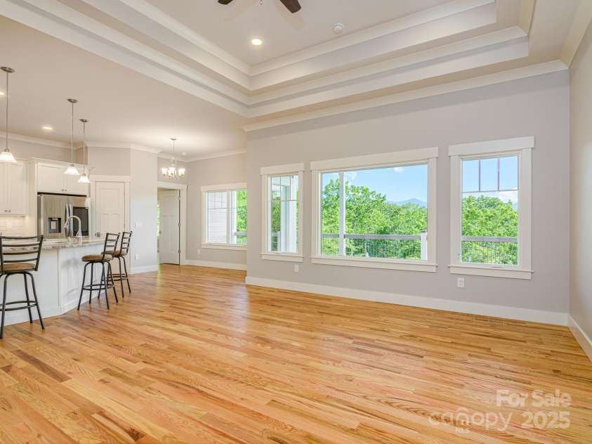 62 Sharp Road, Black Mountain, NC 28711.  MLS# CAR4277339, YatesRealty ID 25964. 