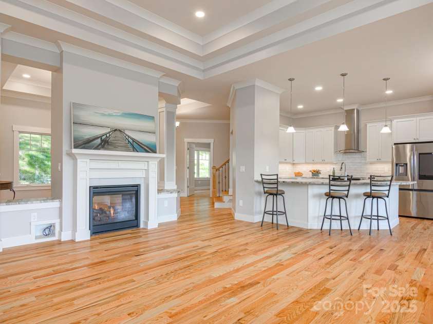 62 Sharp Road, Black Mountain, NC 28711.  MLS# CAR4277339, YatesRealty ID 25964. 