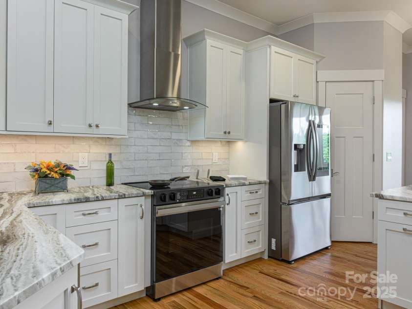 62 Sharp Road, Black Mountain, NC 28711.  MLS# CAR4277339, YatesRealty ID 25964. 