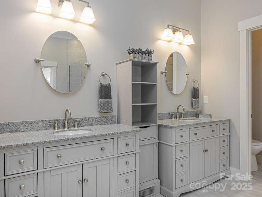 62 Sharp Road, Black Mountain, NC 28711.  MLS# CAR4277339, YatesRealty ID 25964. 