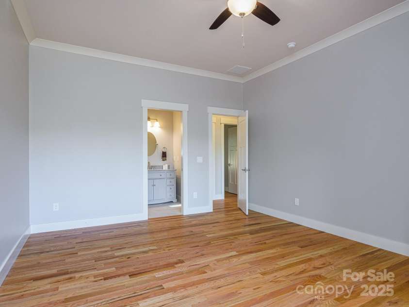 62 Sharp Road, Black Mountain, NC 28711.  MLS# CAR4277339, YatesRealty ID 25964. 