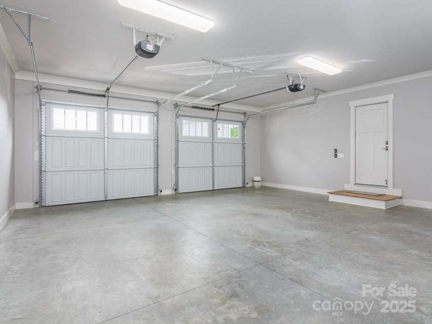 62 Sharp Road, Black Mountain, NC 28711.  MLS# CAR4277339, YatesRealty ID 25964. 