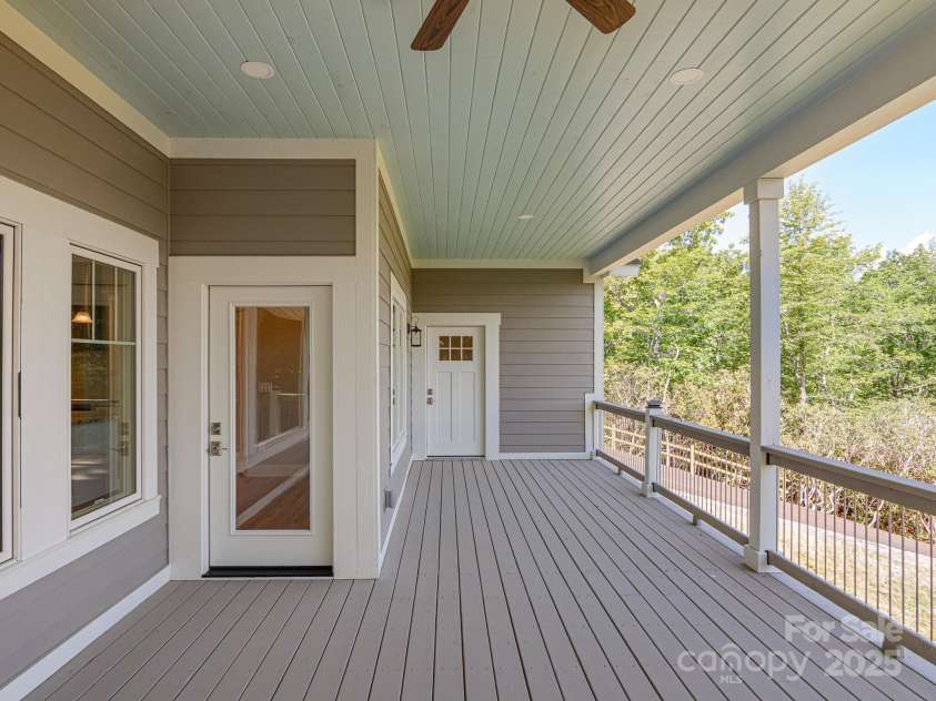 62 Sharp Road, Black Mountain, NC 28711.  MLS# CAR4277339, YatesRealty ID 25964. 