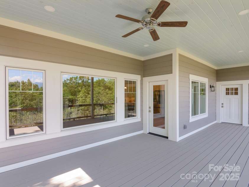 62 Sharp Road, Black Mountain, NC 28711.  MLS# CAR4277339, YatesRealty ID 25964. 