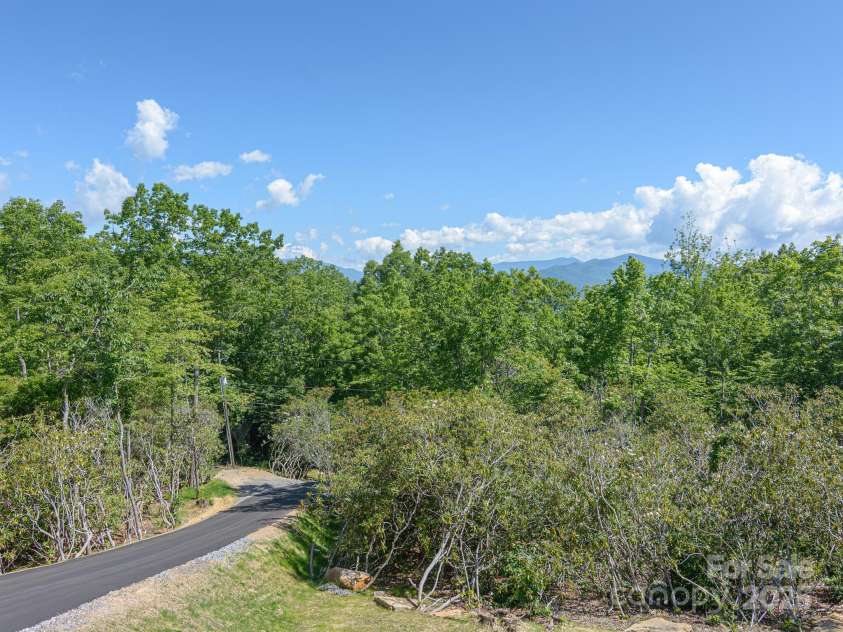 62 Sharp Road, Black Mountain, NC 28711.  MLS# CAR4277339, YatesRealty ID 25964. 