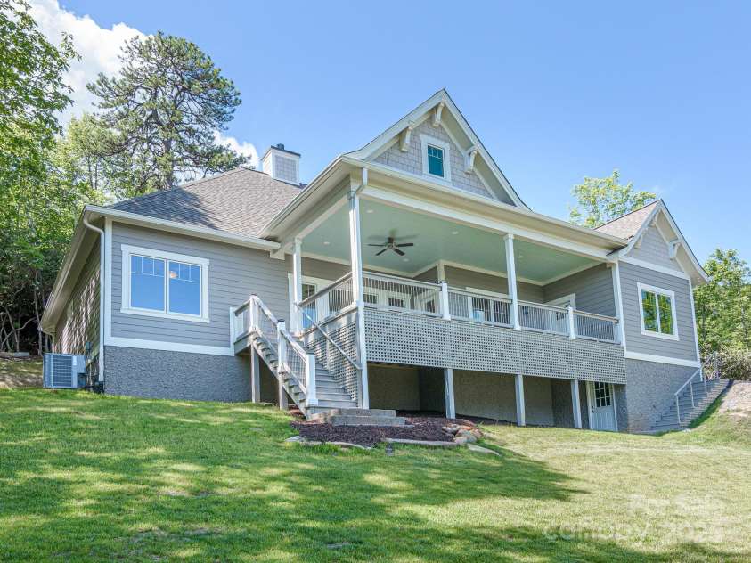 62 Sharp Road, Black Mountain, NC 28711.  MLS# CAR4277339, YatesRealty ID 25964. 