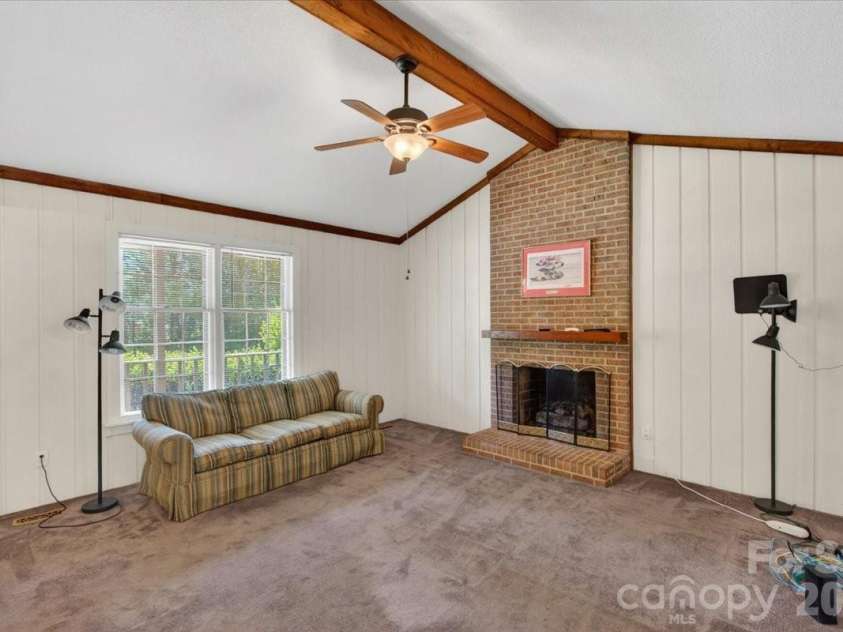 7615 Alexander Road, Charlotte, NC 28270.  MLS# CAR4375335, YatesRealty ID 25964. 
