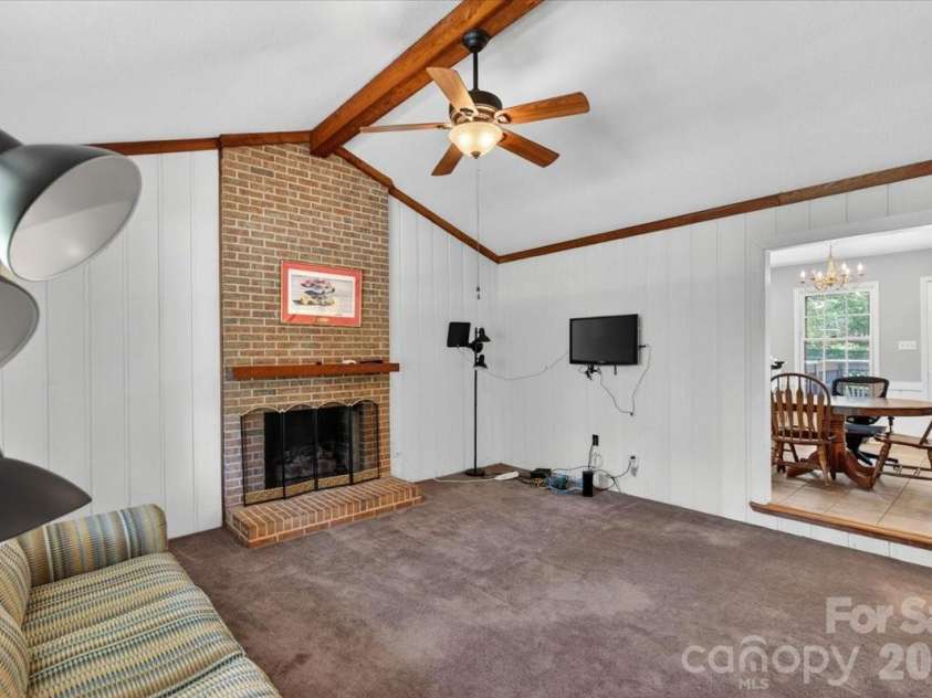 7615 Alexander Road, Charlotte, NC 28270.  MLS# CAR4375335, YatesRealty ID 25964. 