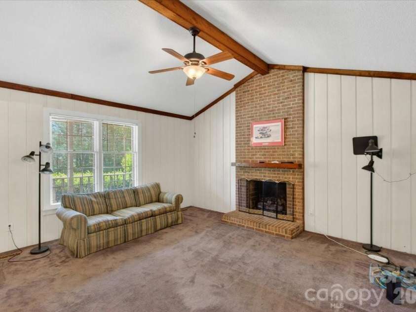 7615 Alexander Road, Charlotte, NC 28270.  MLS# CAR4375335, YatesRealty ID 25964. 