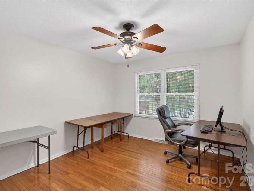7615 Alexander Road, Charlotte, NC 28270.  MLS# CAR4375335, YatesRealty ID 25964. 