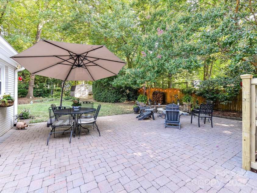 1123 Richard Barry Drive, Charlotte, NC 28270.  MLS# CAR4279129, YatesRealty ID 25965. 