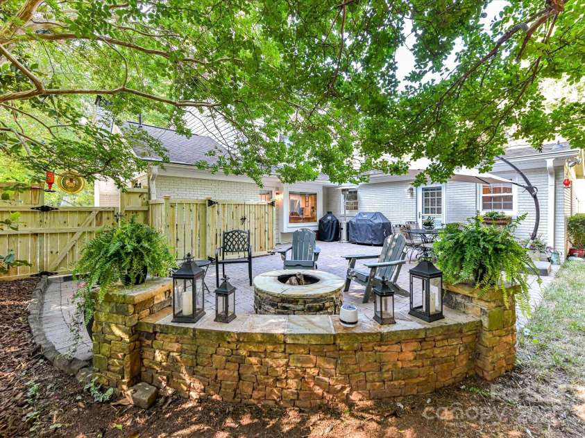 1123 Richard Barry Drive, Charlotte, NC 28270.  MLS# CAR4279129, YatesRealty ID 25965. 