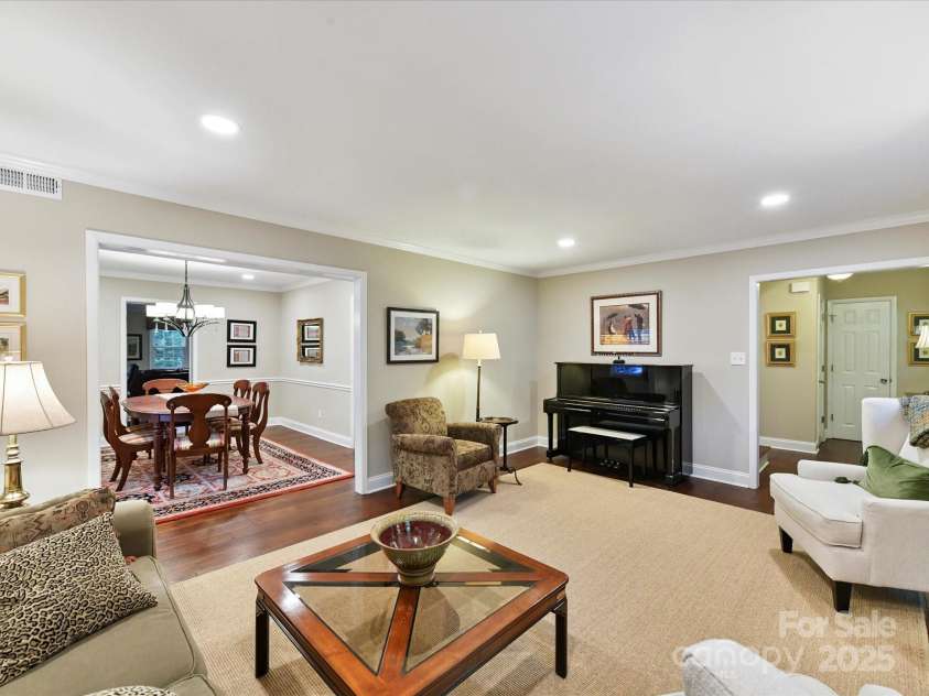 1123 Richard Barry Drive, Charlotte, NC 28270.  MLS# CAR4279129, YatesRealty ID 25965. Formal Living Room
