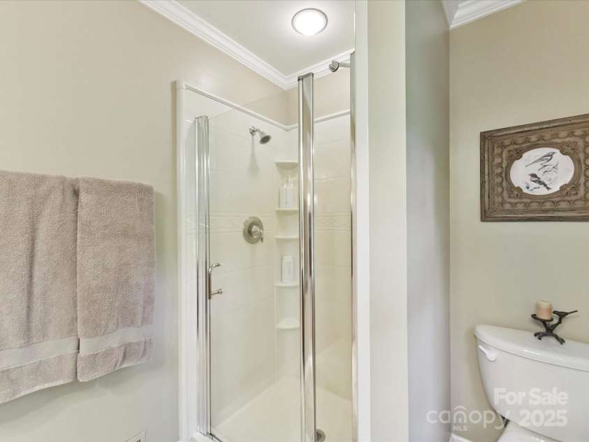1123 Richard Barry Drive, Charlotte, NC 28270.  MLS# CAR4279129, YatesRealty ID 25965. Primary Bathroom