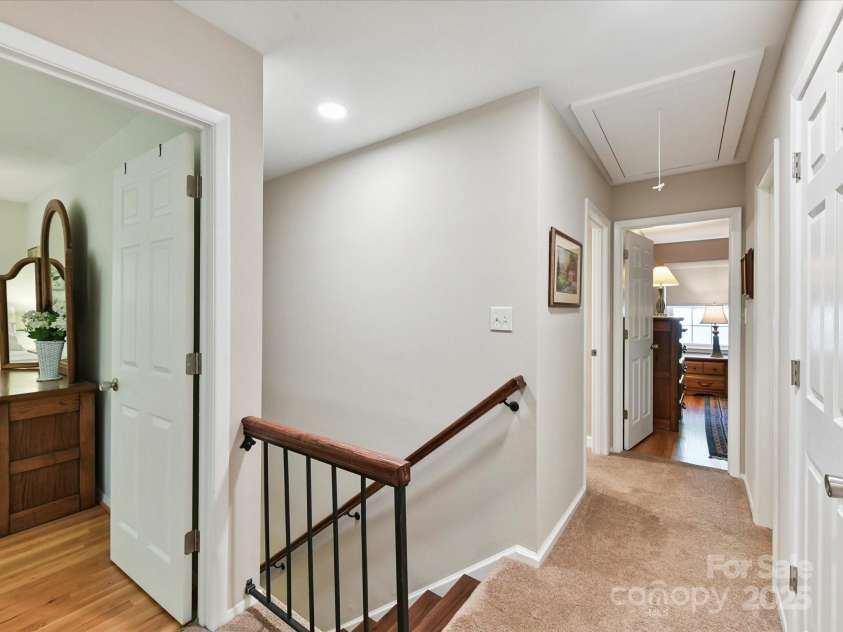 1123 Richard Barry Drive, Charlotte, NC 28270.  MLS# CAR4279129, YatesRealty ID 25965. Upstairs landing