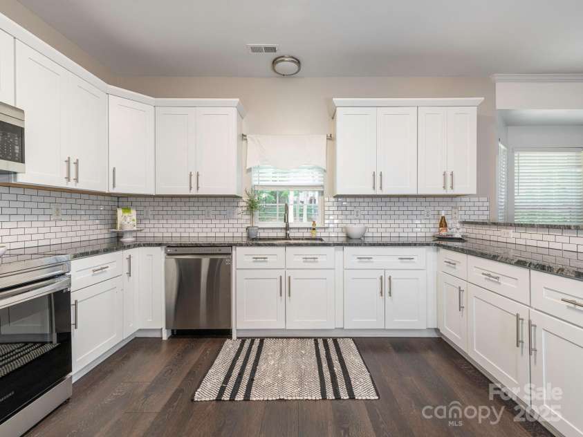 3626 Cole Mill Road, Charlotte, NC 28270.  MLS# CAR4255155, YatesRealty ID 25966. 