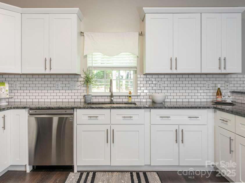 3626 Cole Mill Road, Charlotte, NC 28270.  MLS# CAR4255155, YatesRealty ID 25966. 