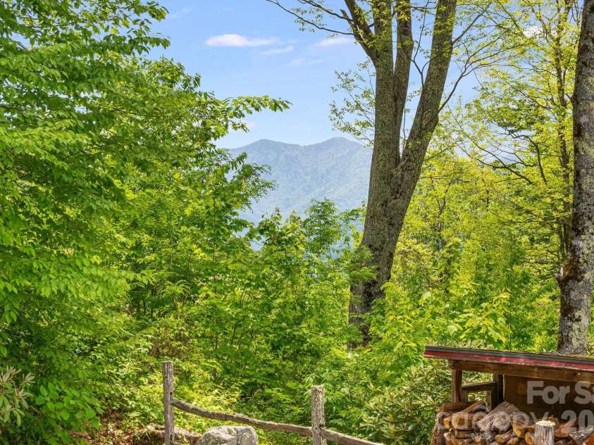 642 Scenic View Road, Maggie Valley, NC 28751.  MLS# CAR4385693, YatesRealty ID 25966. 