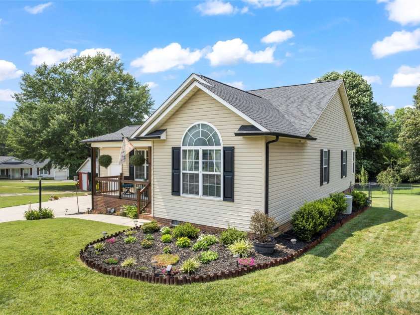 110 Bost Circle, Rockwell, NC 28138.  MLS# CAR4278101, YatesRealty ID 25967. 