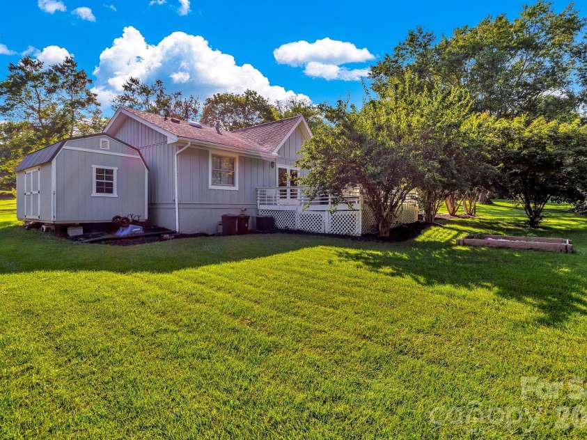 5 Fairway Drive, Arden, NC 28704.  MLS# CAR4332981, YatesRealty ID 25968. 
