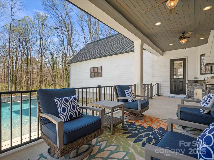 9614 Beatties Ford Road, Huntersville, NC 28078.  MLS# CAR4230997, YatesRealty ID 25968. 