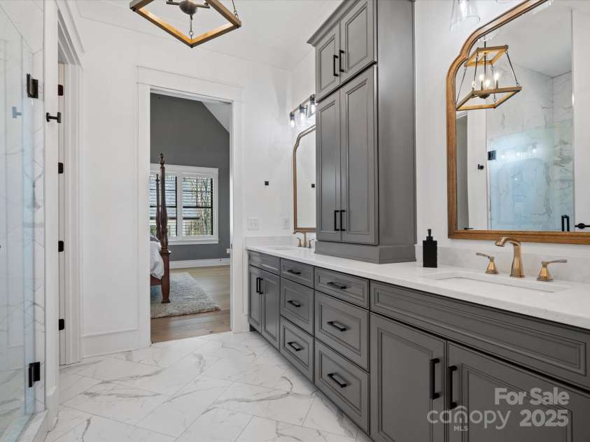 9614 Beatties Ford Road, Huntersville, NC 28078.  MLS# CAR4230997, YatesRealty ID 25968. 