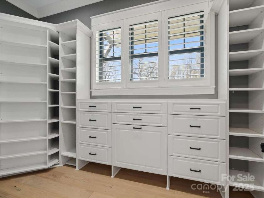9614 Beatties Ford Road, Huntersville, NC 28078.  MLS# CAR4230997, YatesRealty ID 25968. 