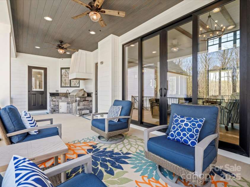 9614 Beatties Ford Road, Huntersville, NC 28078.  MLS# CAR4230997, YatesRealty ID 25968. 