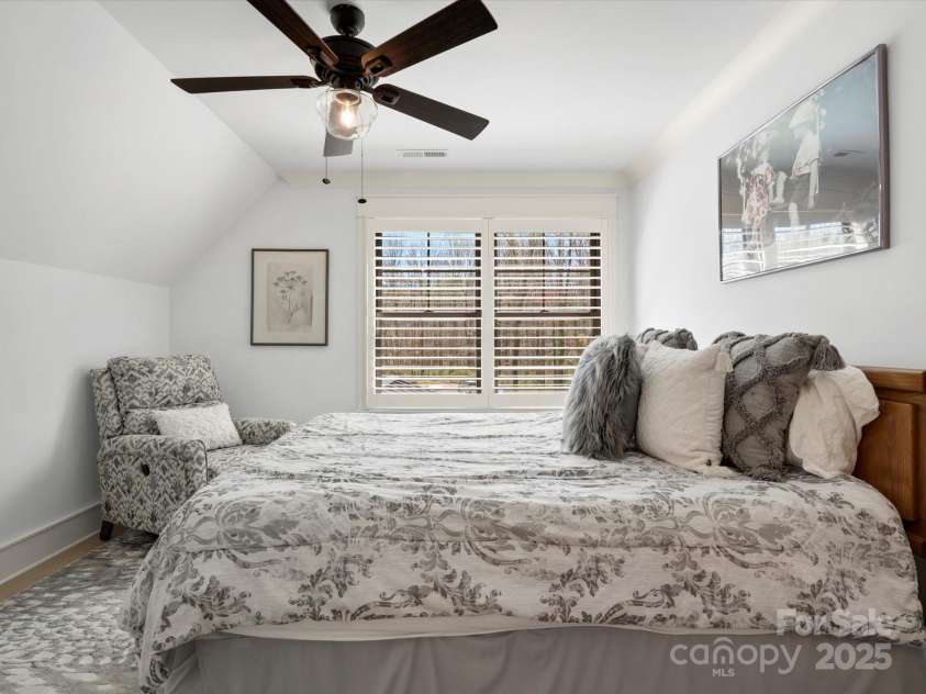 9614 Beatties Ford Road, Huntersville, NC 28078.  MLS# CAR4230997, YatesRealty ID 25968. 