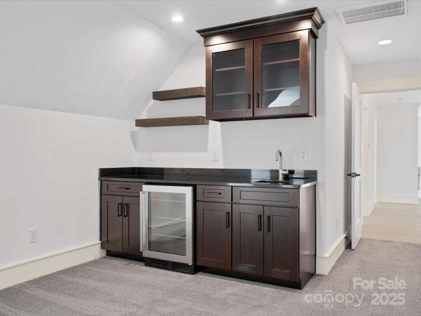 9614 Beatties Ford Road, Huntersville, NC 28078.  MLS# CAR4230997, YatesRealty ID 25968. 