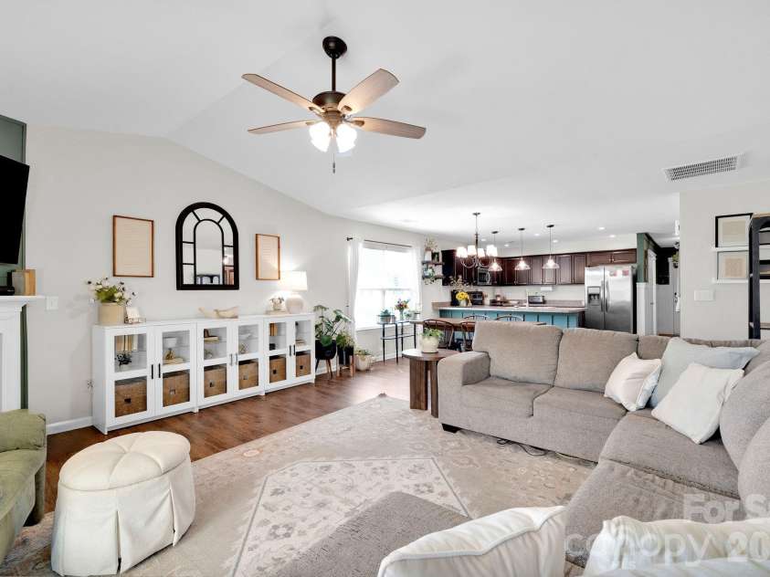 2006 Greenbrook Trail, Dallas, NC 28034.  MLS# CAR4372375, YatesRealty ID 25969. 