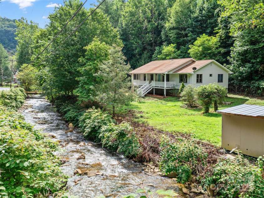 1393 Bald Mountain Road, Burnsville, NC 28714.  MLS# CAR4295800, YatesRealty ID 2597. 