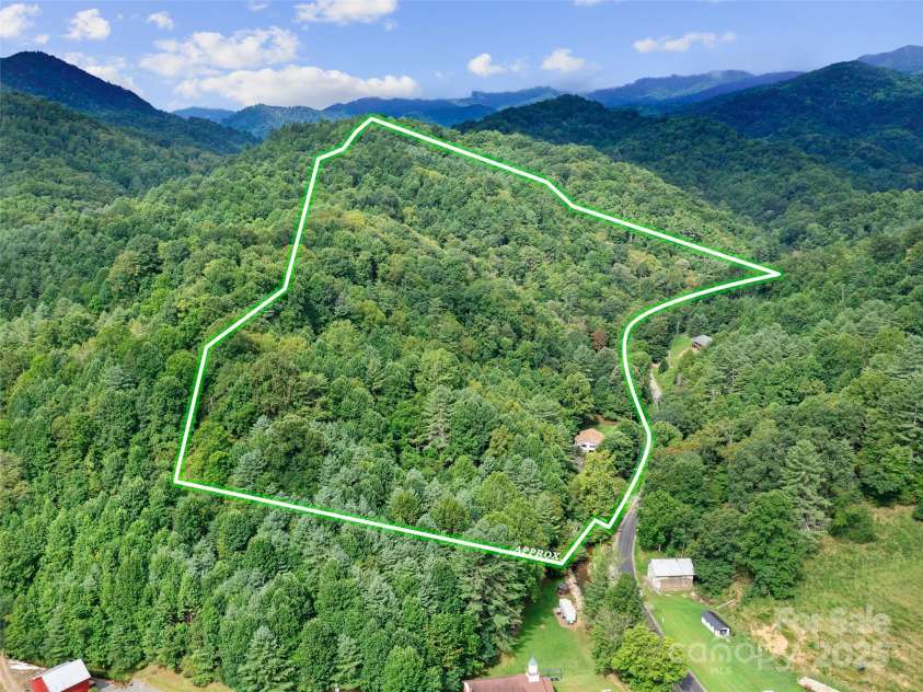 1393 Bald Mountain Road, Burnsville, NC 28714.  MLS# CAR4295800, YatesRealty ID 2597. 
