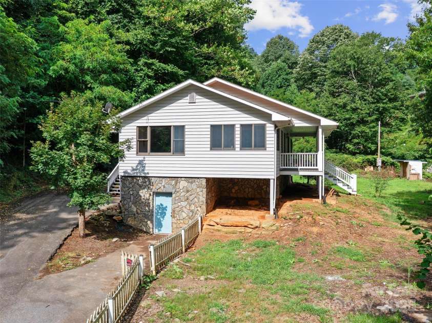 1393 Bald Mountain Road, Burnsville, NC 28714.  MLS# CAR4295800, YatesRealty ID 2597. 