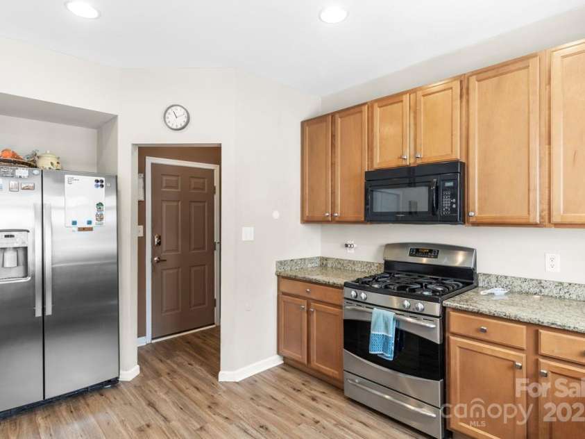 1436 Astoria Lane, Concord, NC 28027.  MLS# CAR4235261, YatesRealty ID 2597. Kitchen