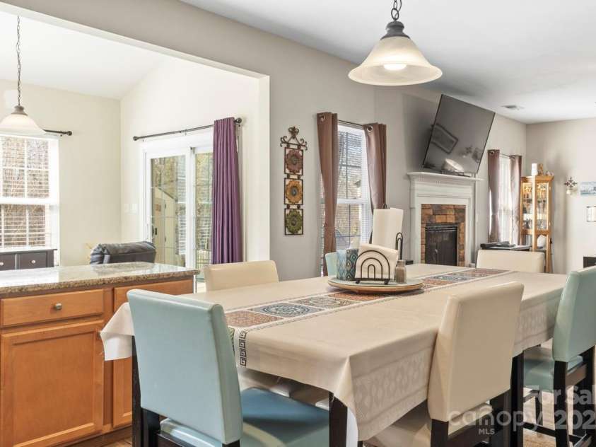 1436 Astoria Lane, Concord, NC 28027.  MLS# CAR4235261, YatesRealty ID 2597. Kitchen