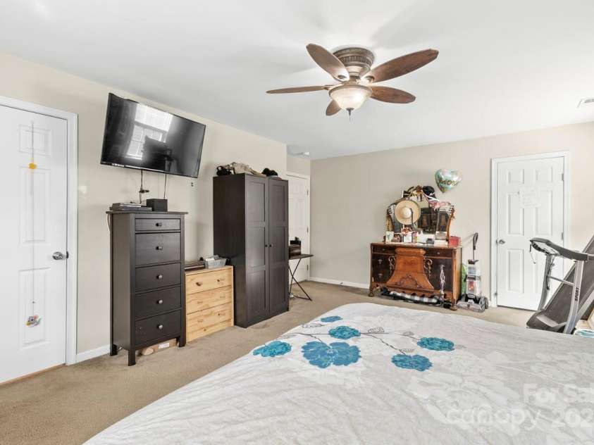 1436 Astoria Lane, Concord, NC 28027.  MLS# CAR4235261, YatesRealty ID 2597. Spacious Primary Bedroom