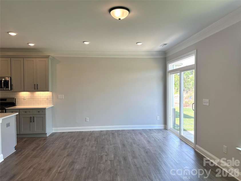 110 Pointer Trail, Troutman, NC 28166.  MLS# CAR4384717, YatesRealty ID 25970. Breakfast Area