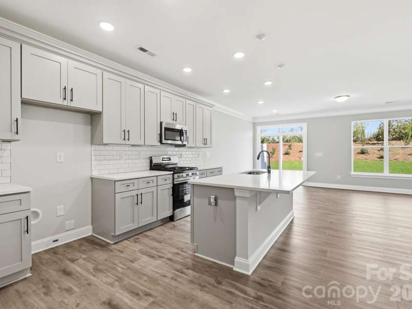 110 Pointer Trail, Troutman, NC 28166.  MLS# CAR4384717, YatesRealty ID 25970. Kitchen