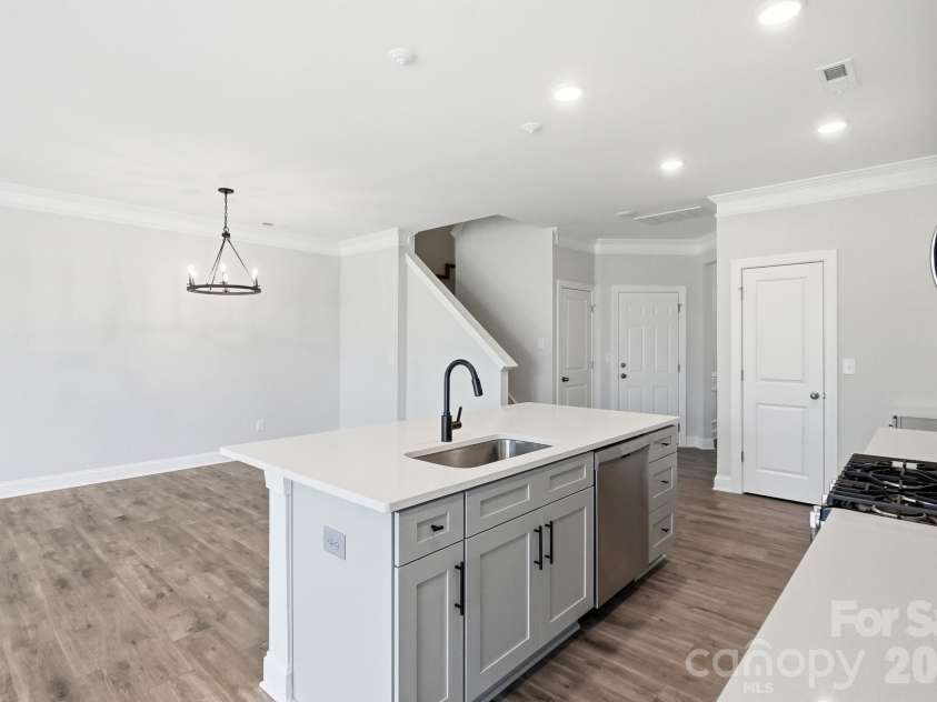 110 Pointer Trail, Troutman, NC 28166.  MLS# CAR4384717, YatesRealty ID 25970. Kitchen